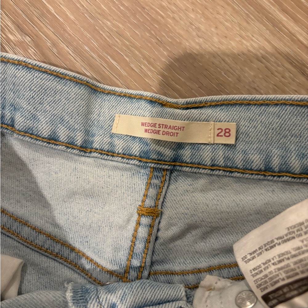 Levi’s Wedgie Straight Jeans - Picture 5 of 7